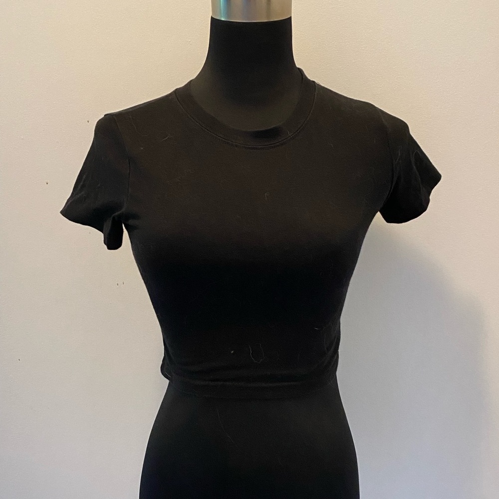 basic tight black crop top